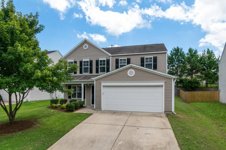 Vinyl Siding by Home Advisor