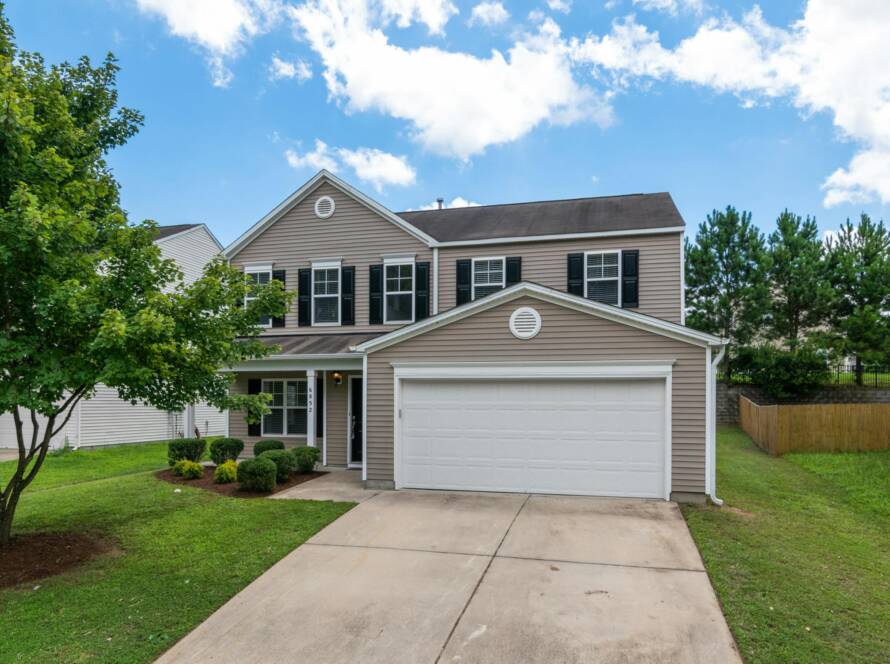 Vinyl Siding by Home Advisor
